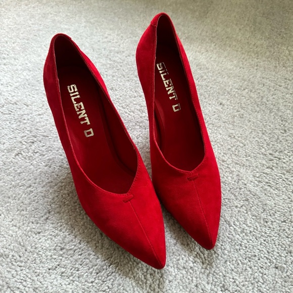 Silent D Minnie Heel Pumps - Picture 3 of 7